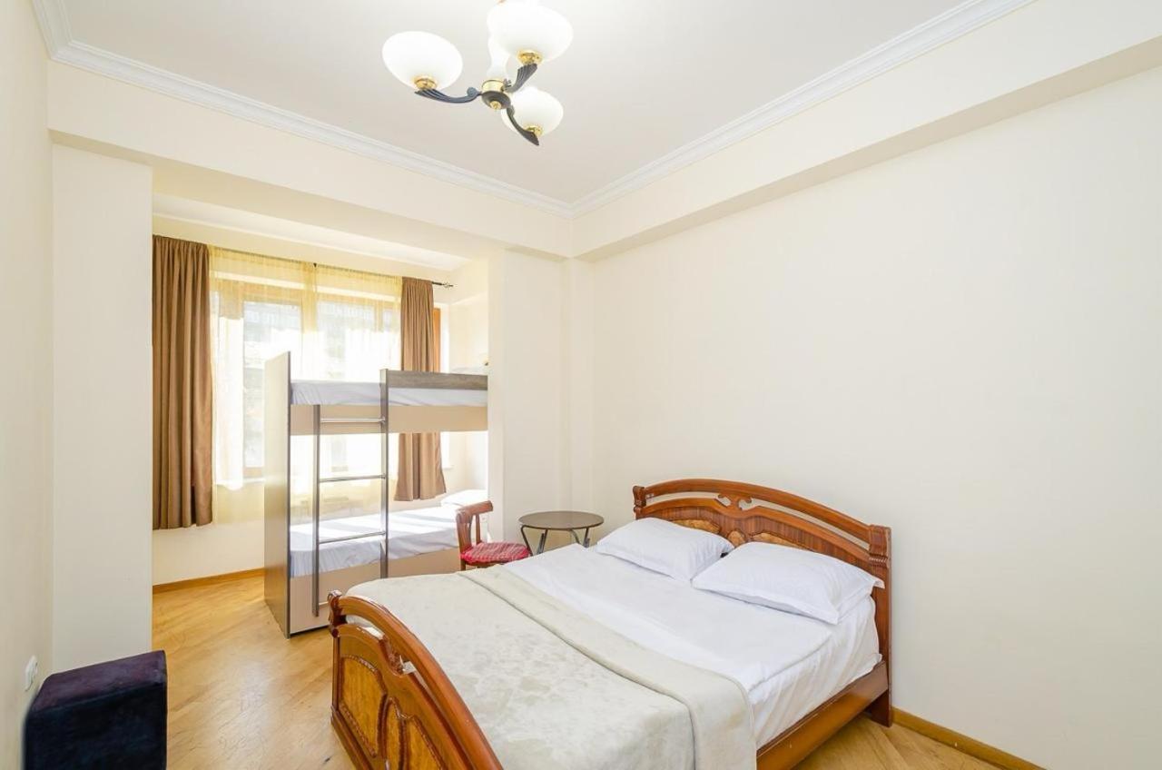 Areva Hostel & Apartment Γιερεβάν Εξωτερικό φωτογραφία